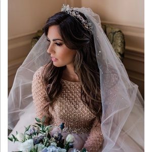 Kinsley crown - Maria Elena Headpieces